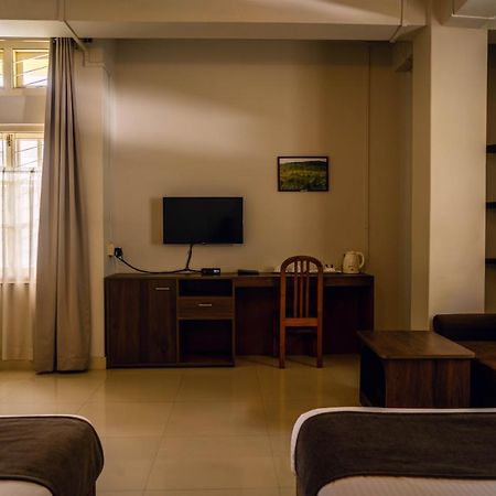 Hotel Ariel Kohima Exteriör bild