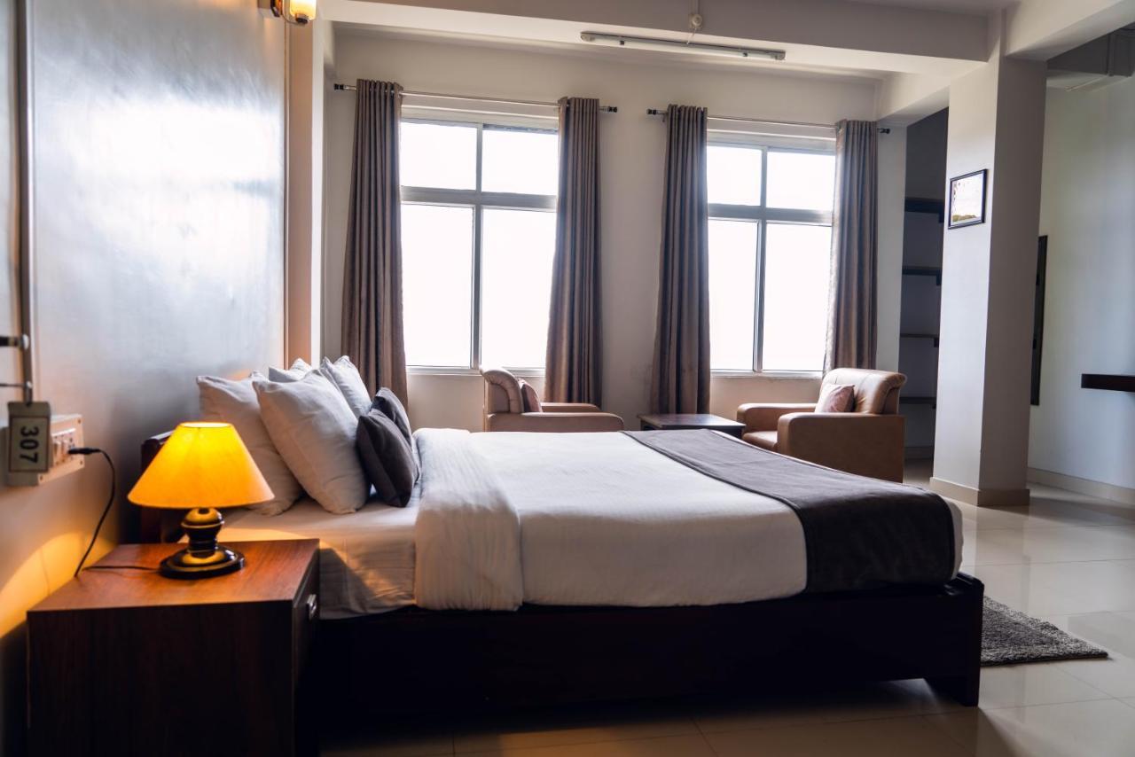 Hotel Ariel Kohima Exteriör bild