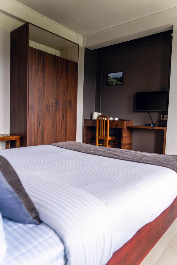 Hotel Ariel Kohima Exteriör bild