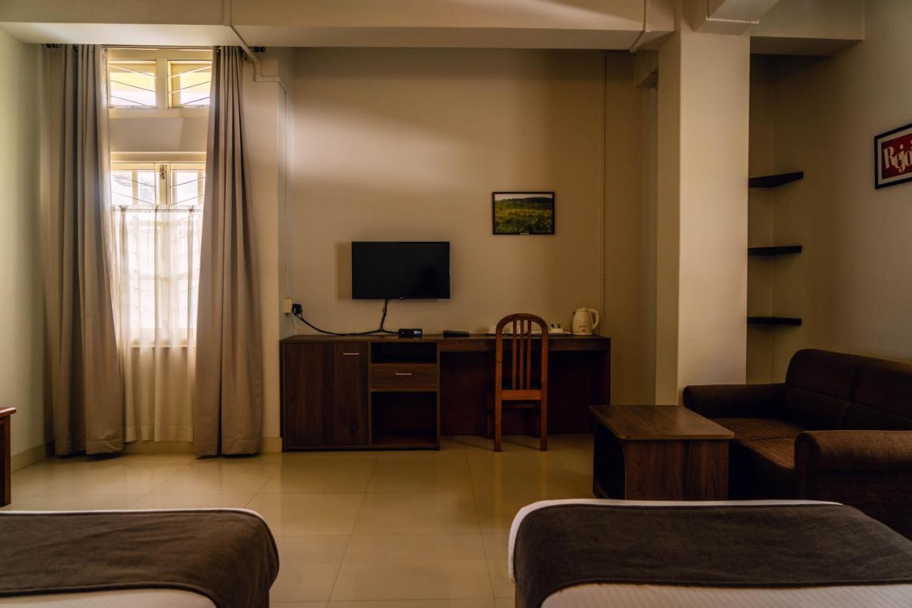 Hotel Ariel Kohima Exteriör bild