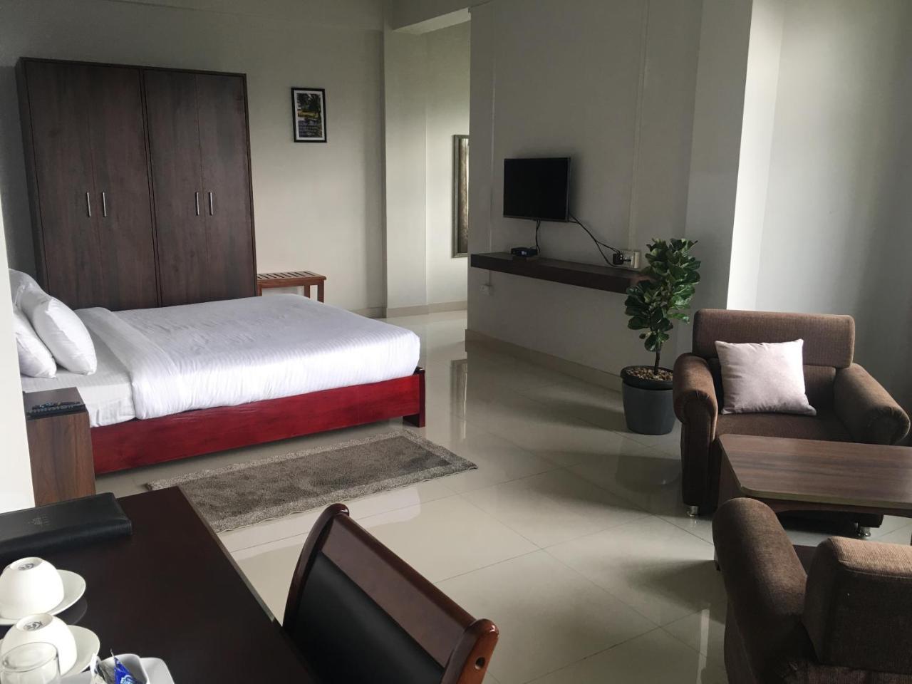 Hotel Ariel Kohima Exteriör bild